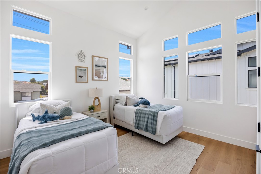 2102 Marshallfield Lane B