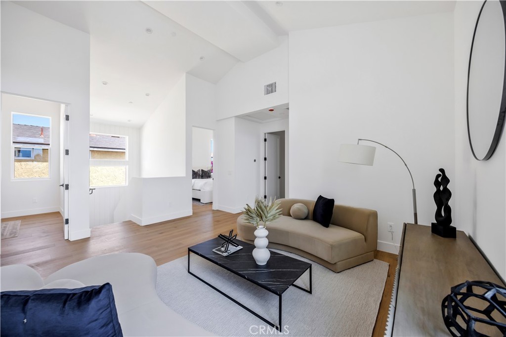 2102 Marshallfield Lane B