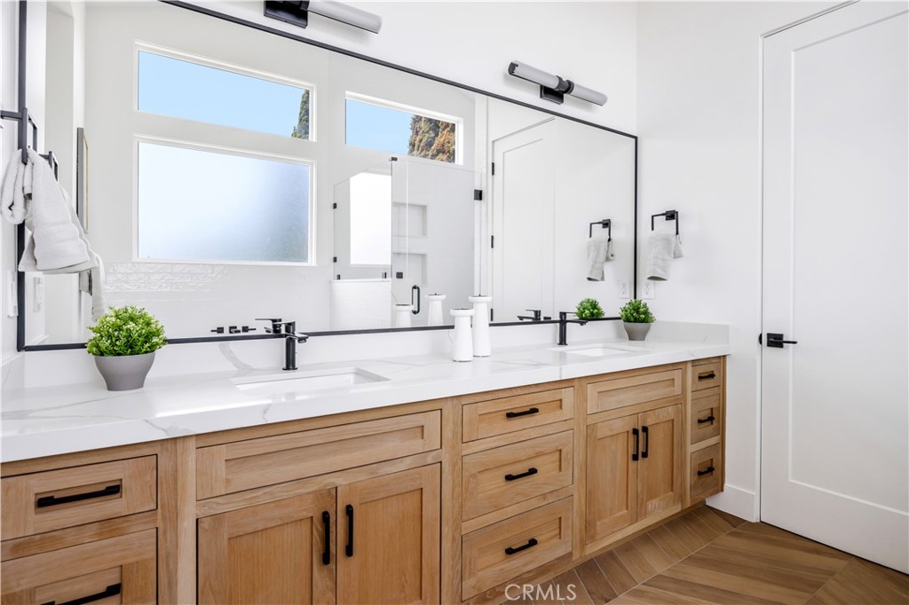 2102 Marshallfield Lane B