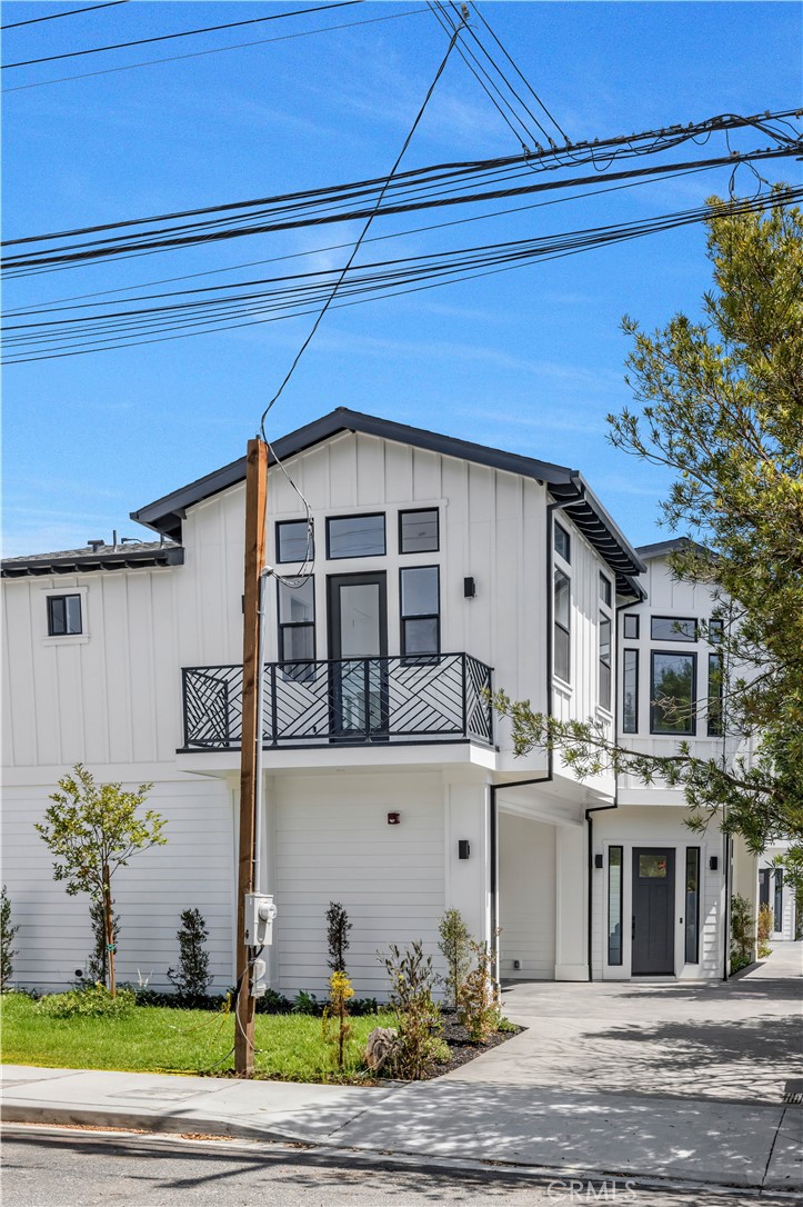 2102 Marshallfield Lane B