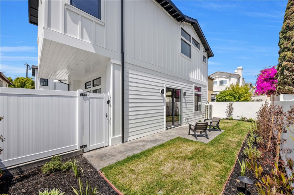 2102 Marshallfield Lane B