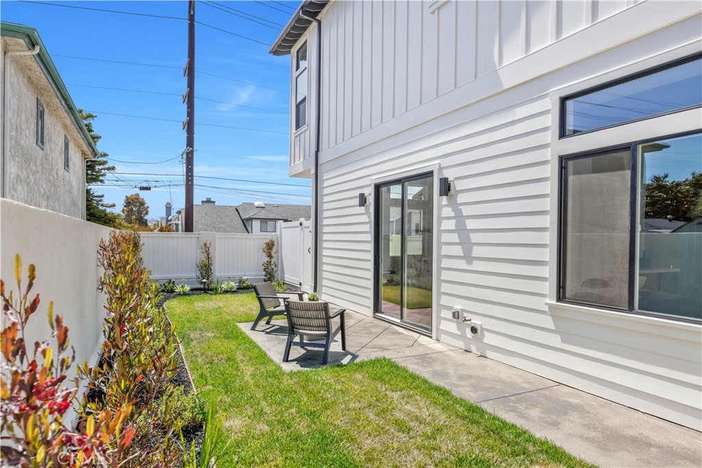 2102 Marshallfield Lane B