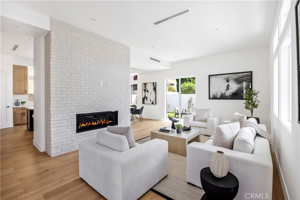 2102 Marshallfield Lane B