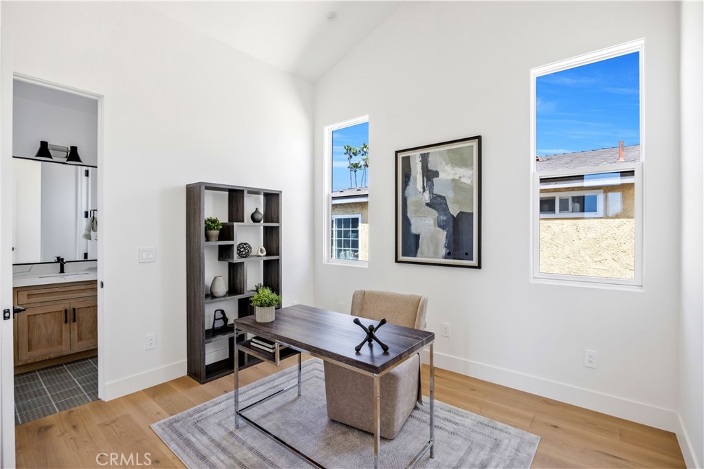 2102 Marshallfield Lane B