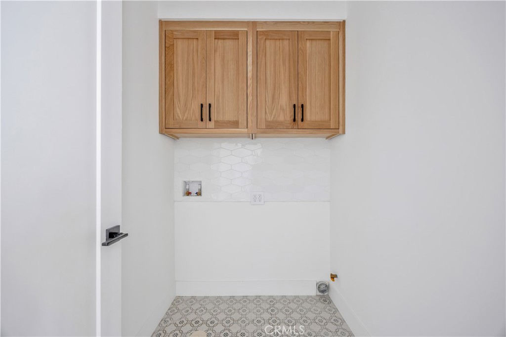 2102 Marshallfield Lane B