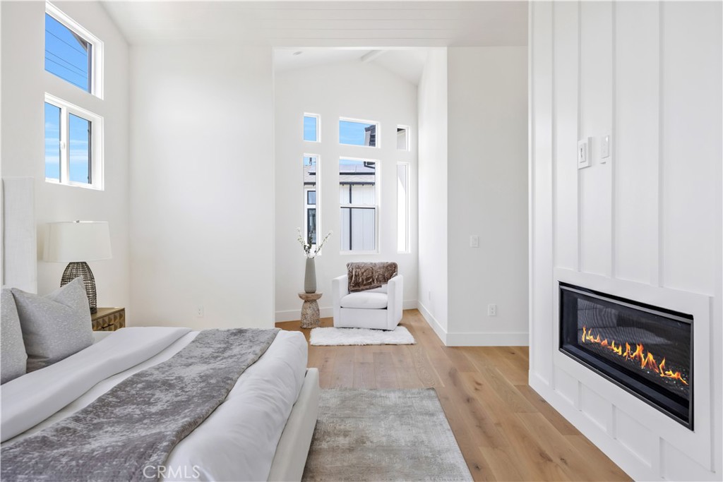 2102 Marshallfield Lane B