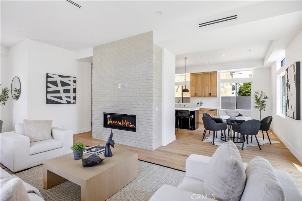 2102 Marshallfield Lane B