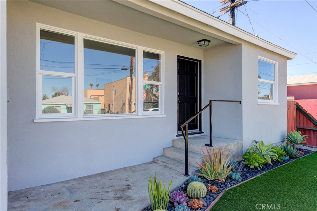 4548 W 156th Street