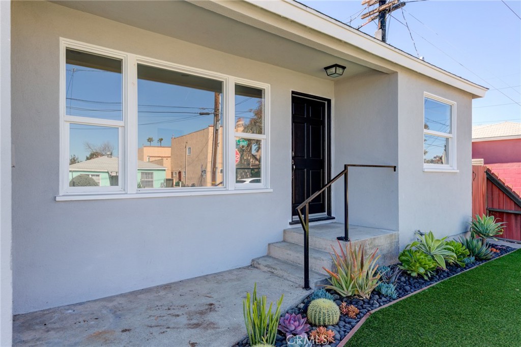 4548 W 156th Street