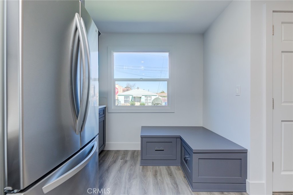4548 W 156th Street
