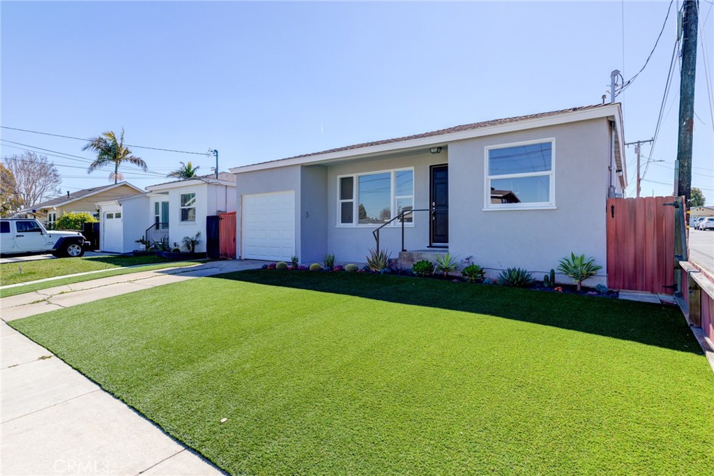 4548 W 156th Street