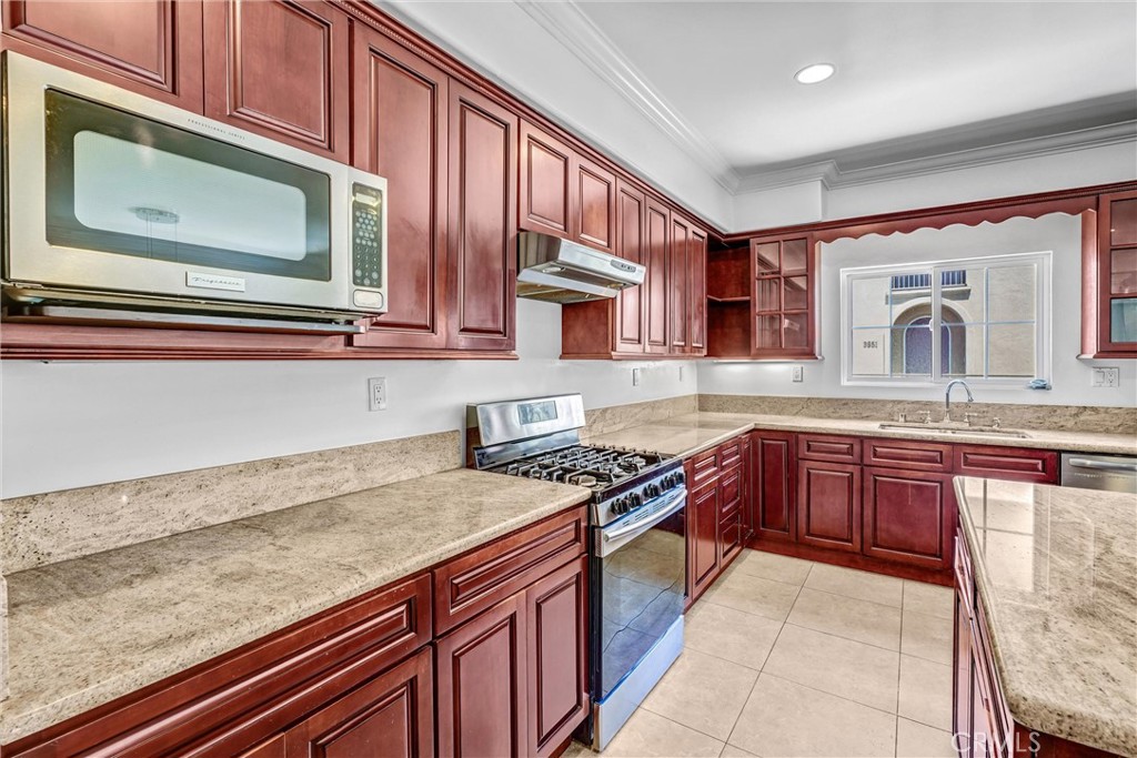 3919 W 226th Street