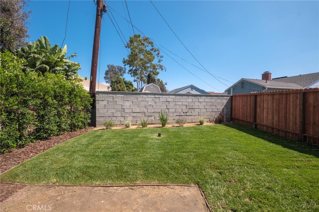 3033 Urban Avenue