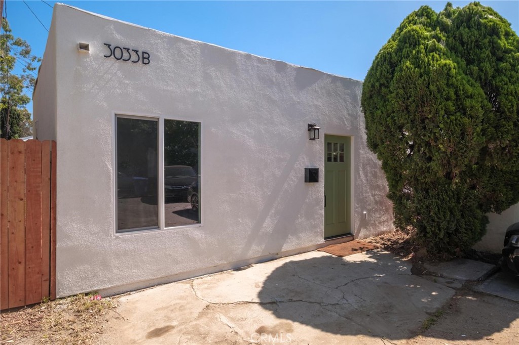 3033 Urban Avenue