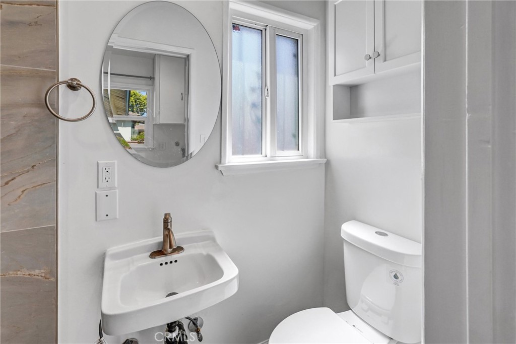 15505 Van Buren Ave.