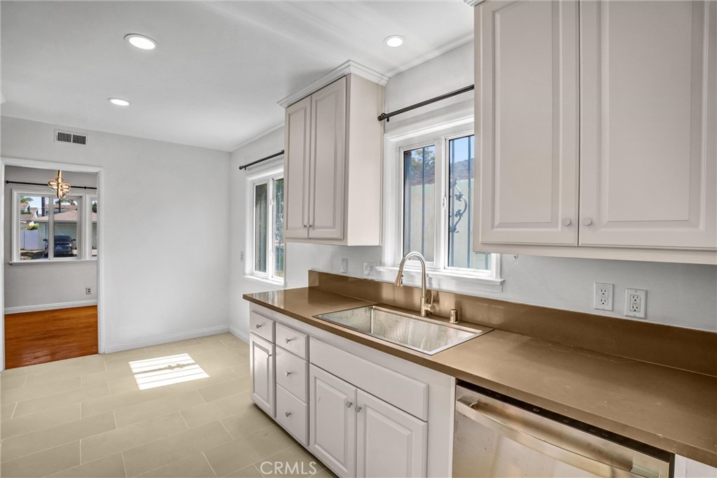 15505 Van Buren Ave.