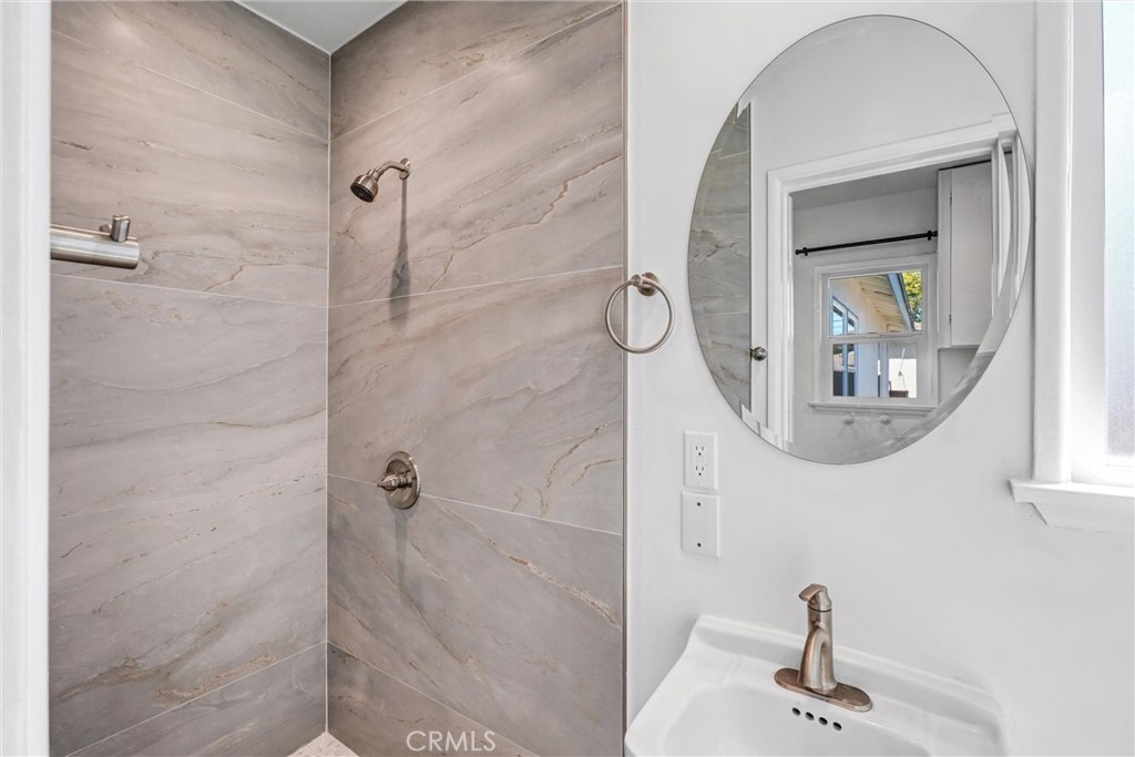 15505 Van Buren Ave.