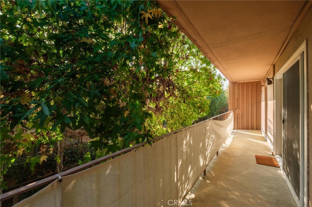 14903 S Normandie 204