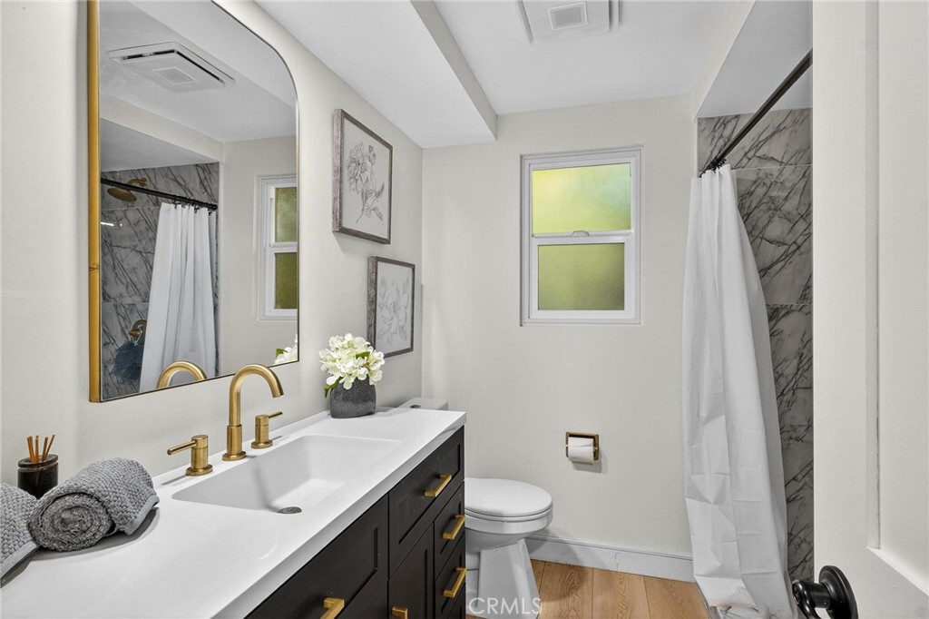 14903 S Normandie 204