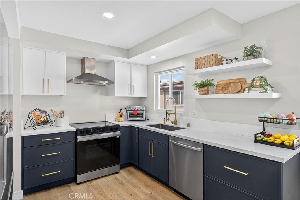 14903 S Normandie 204