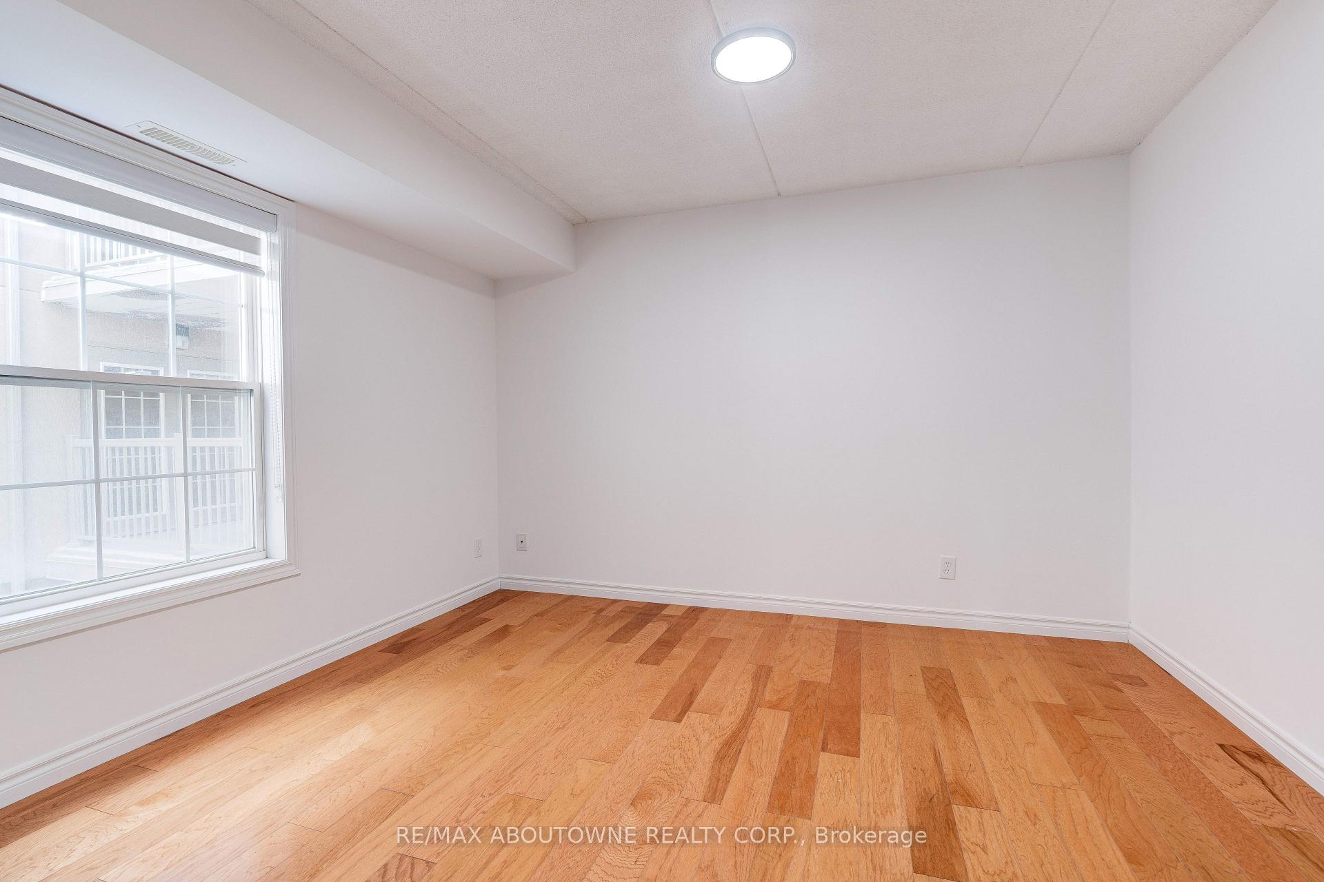 1460 Bishops Gate 212