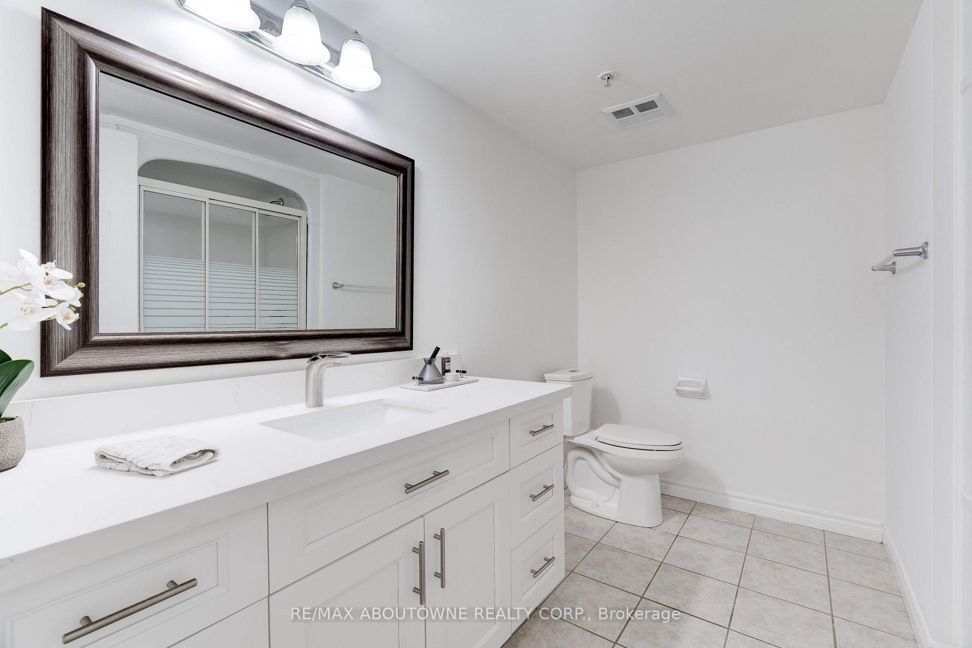 1460 Bishops Gate 212