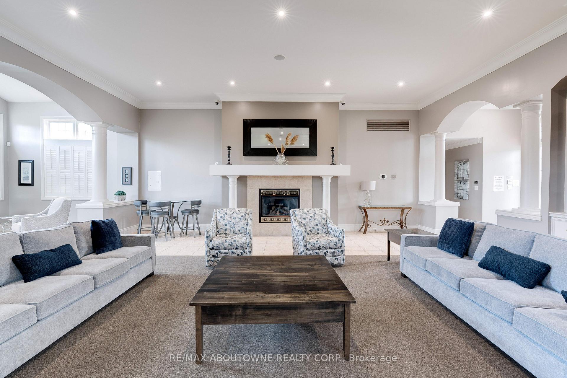 1460 Bishops Gate 212