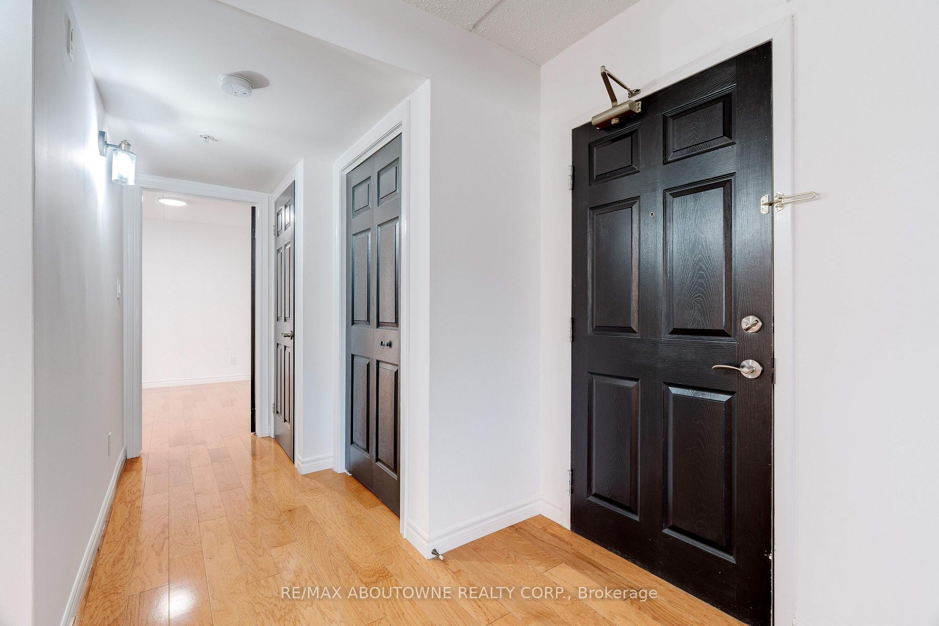 1460 Bishops Gate 212