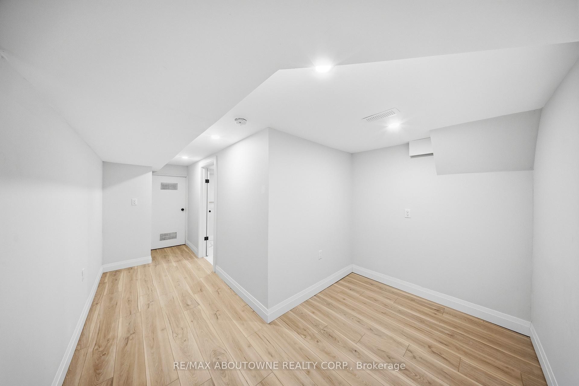 154 Lakeside Drive