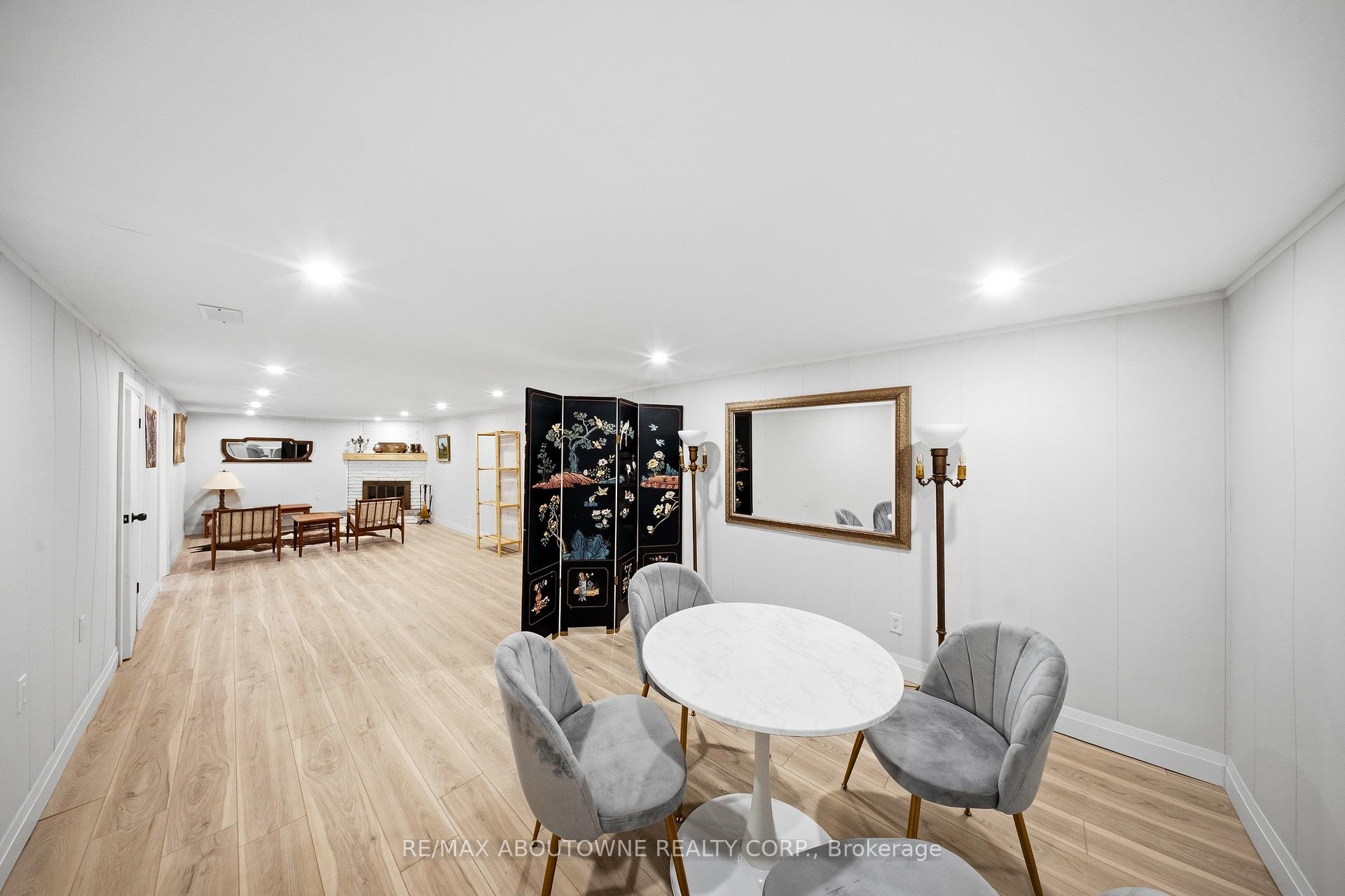 154 Lakeside Drive