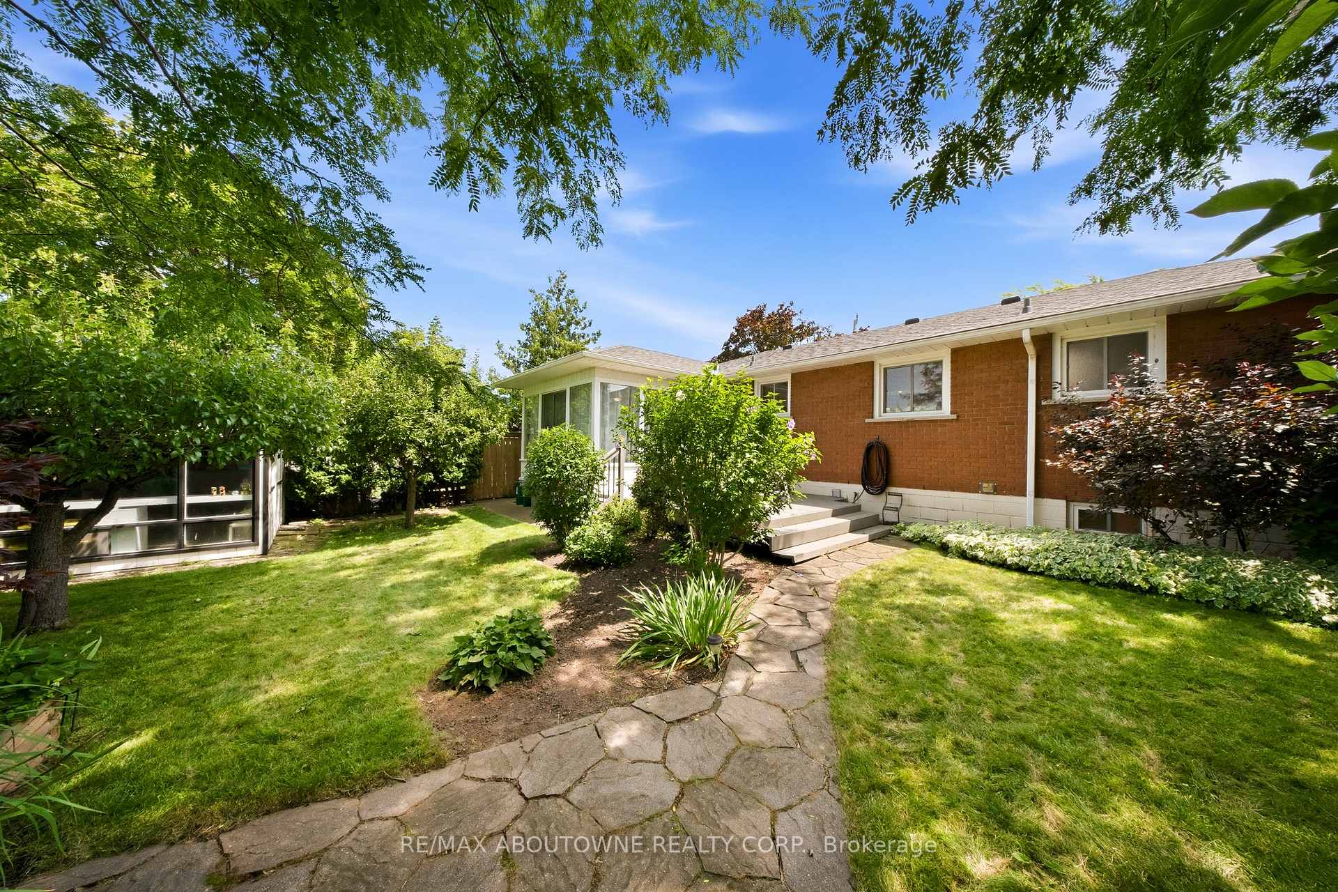 154 Lakeside Drive