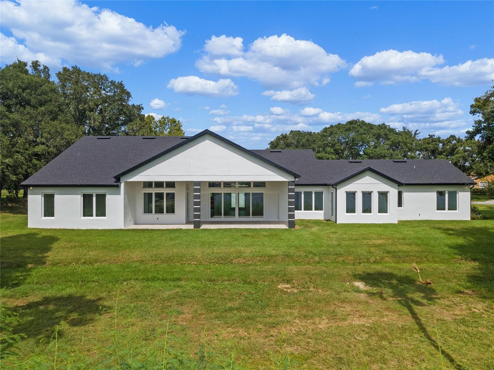260 DEER ISLE DR