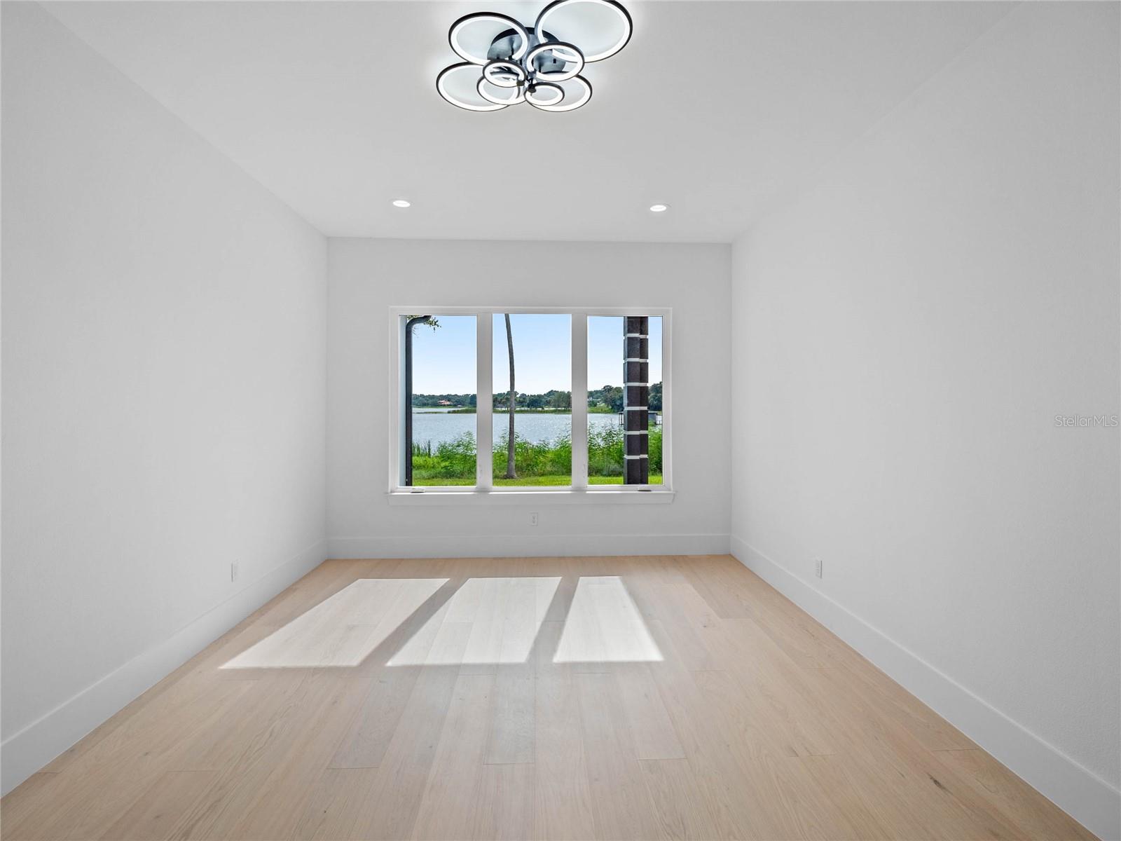 260 DEER ISLE DR