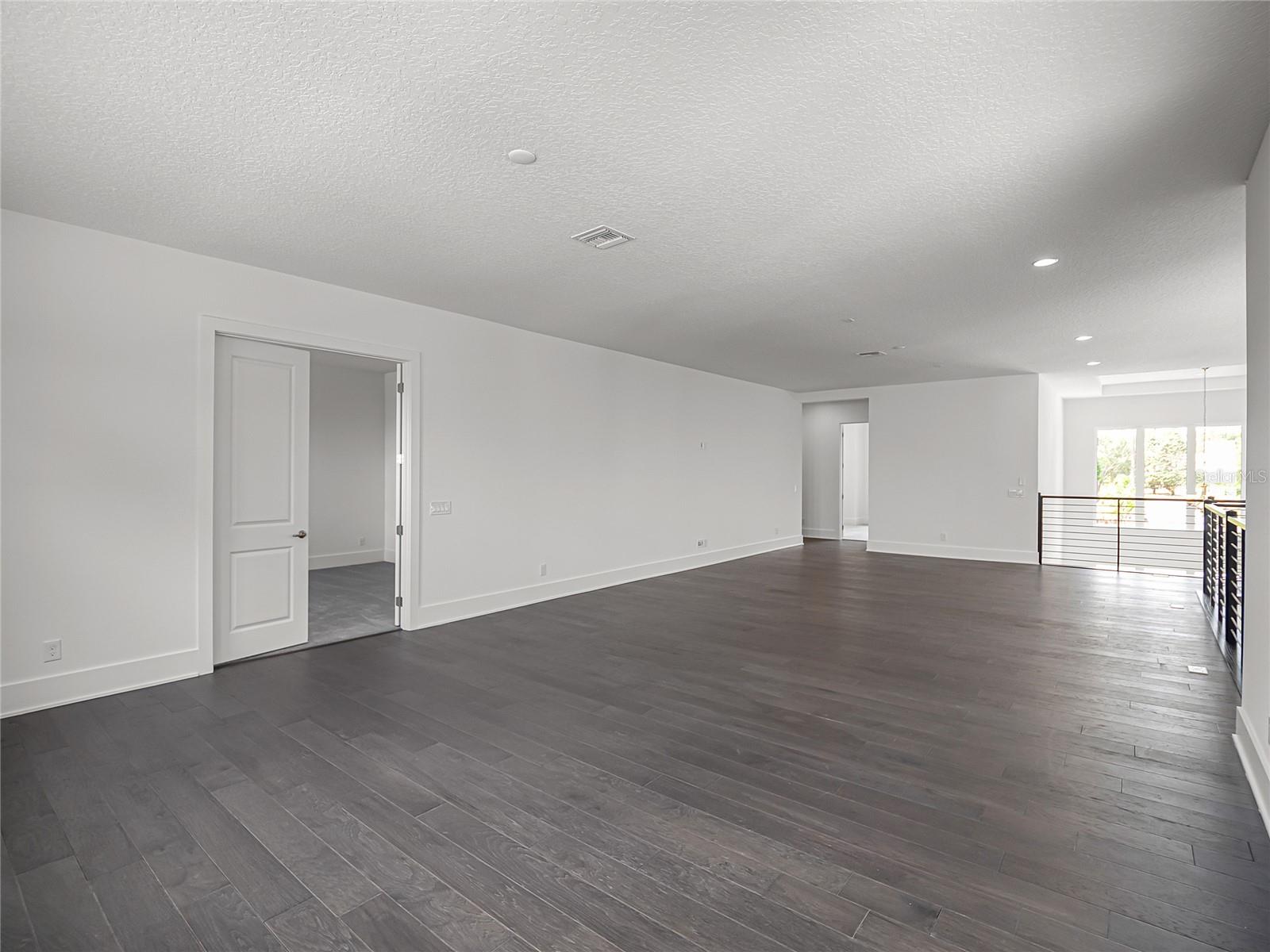 15825 PENDIO DR