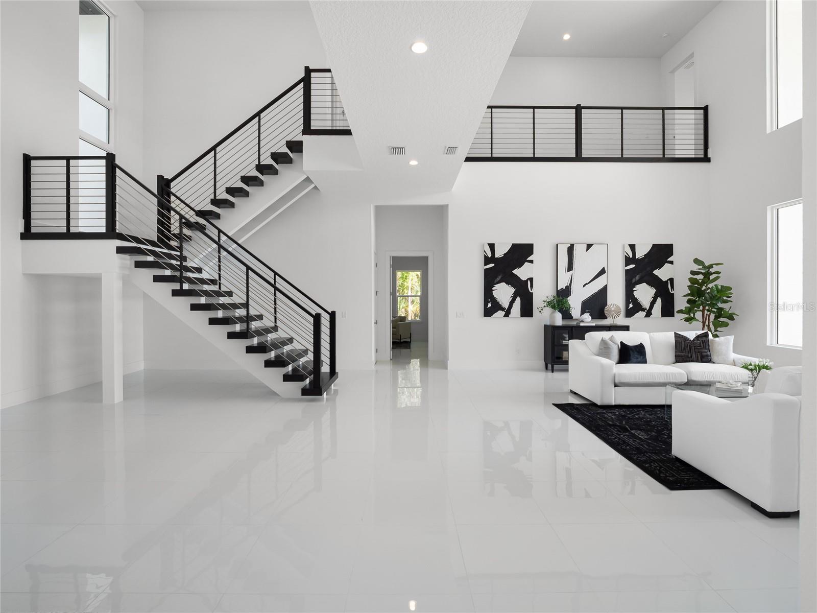 15825 PENDIO DR