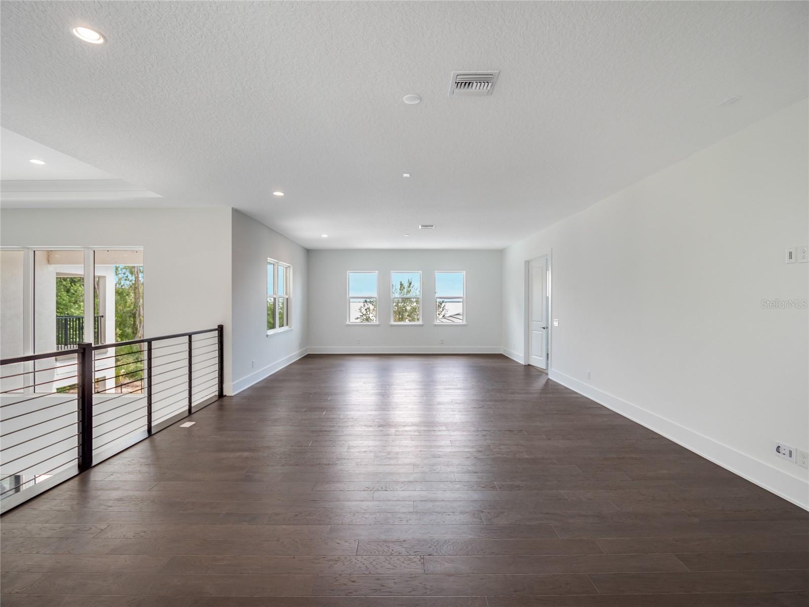 15825 PENDIO DR