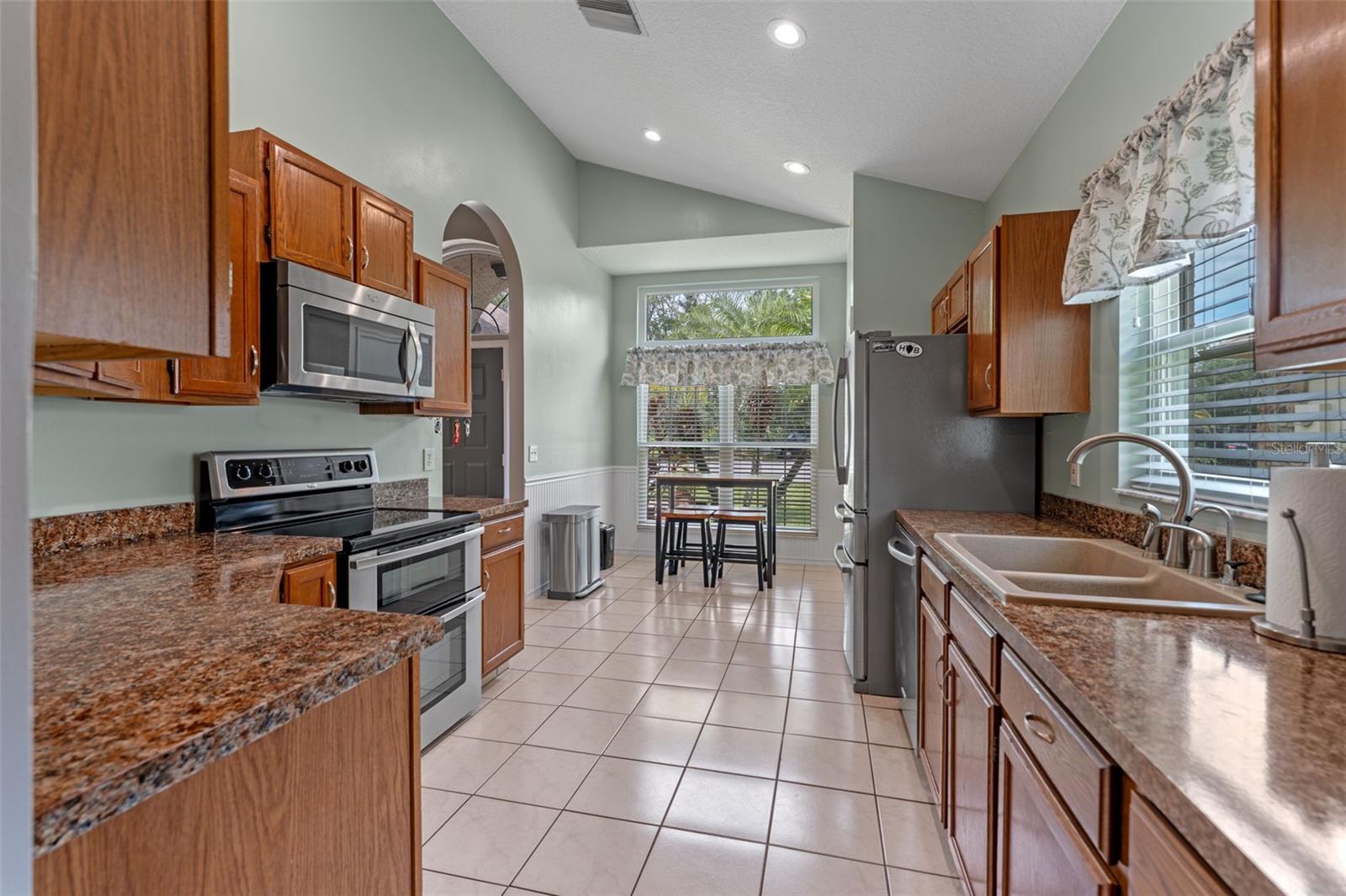1041 MCCULLY CT