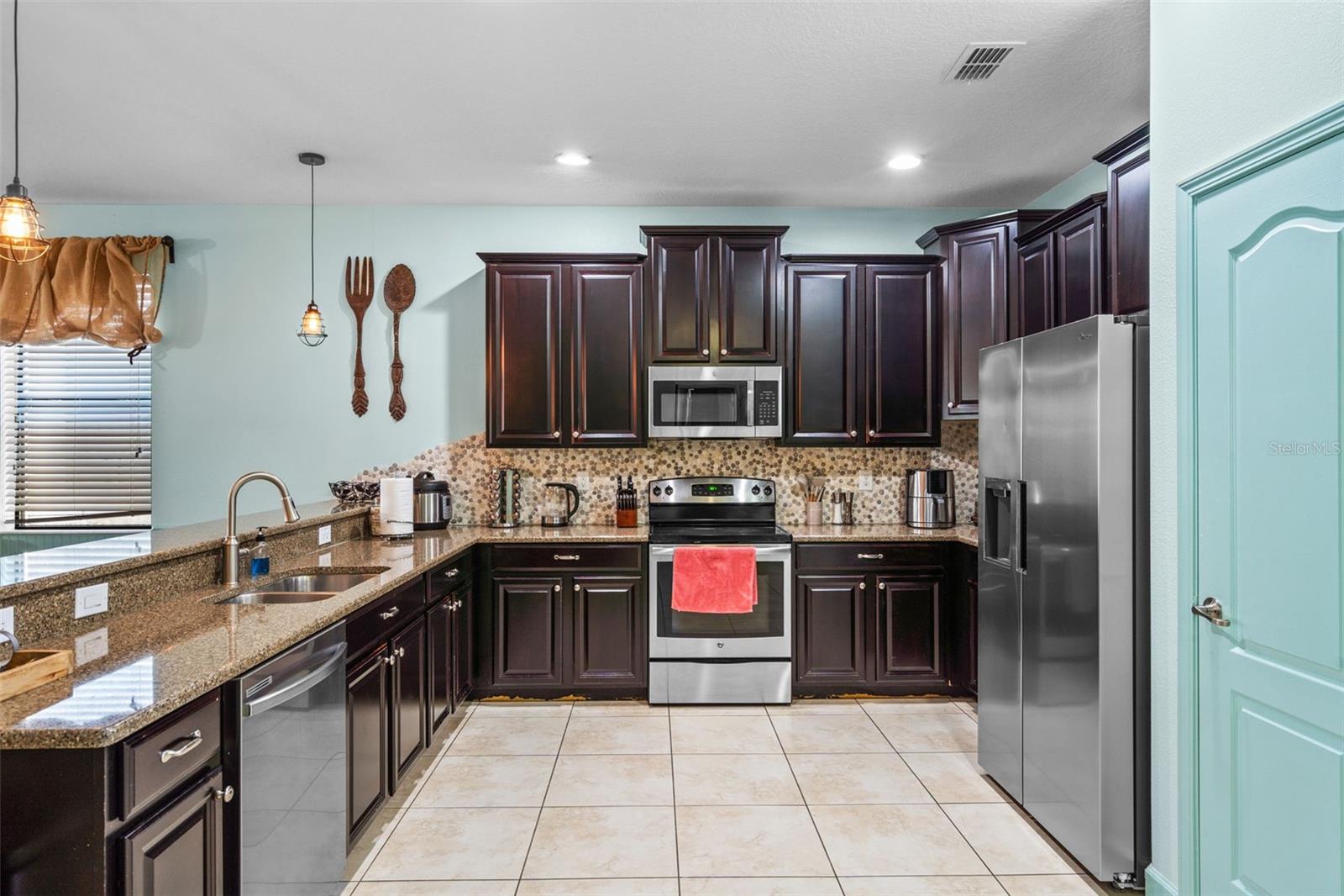 1424 WEXFORD WAY