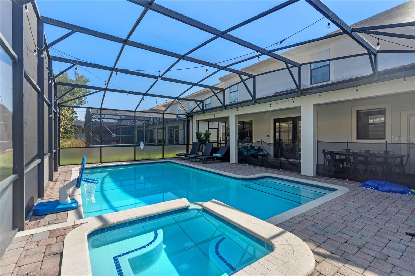 1424 WEXFORD WAY