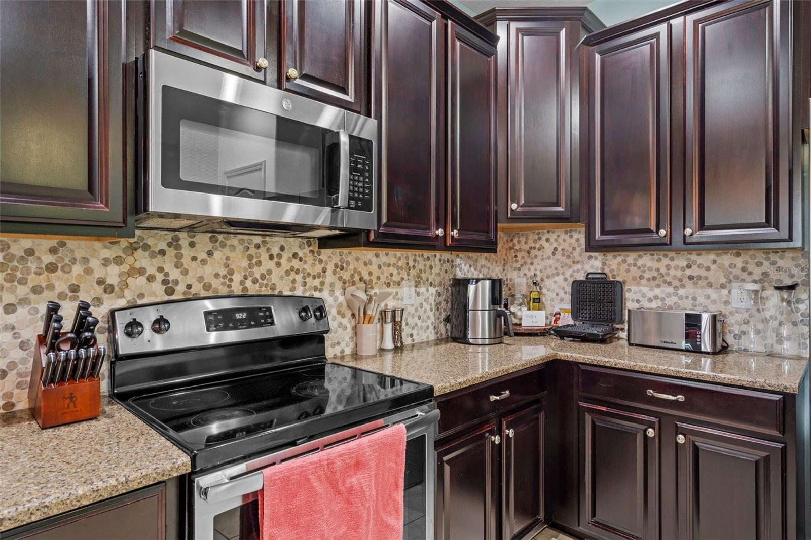 1424 WEXFORD WAY