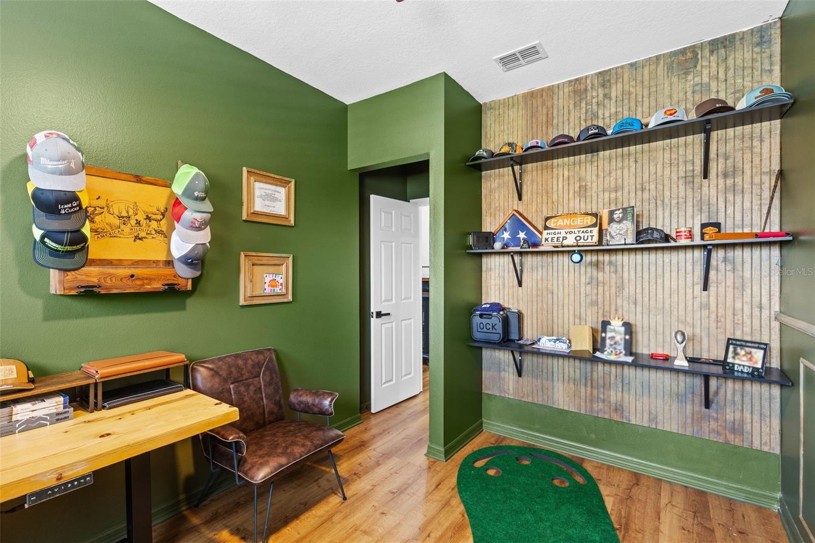 720 BAREFOOT BAY LOOP