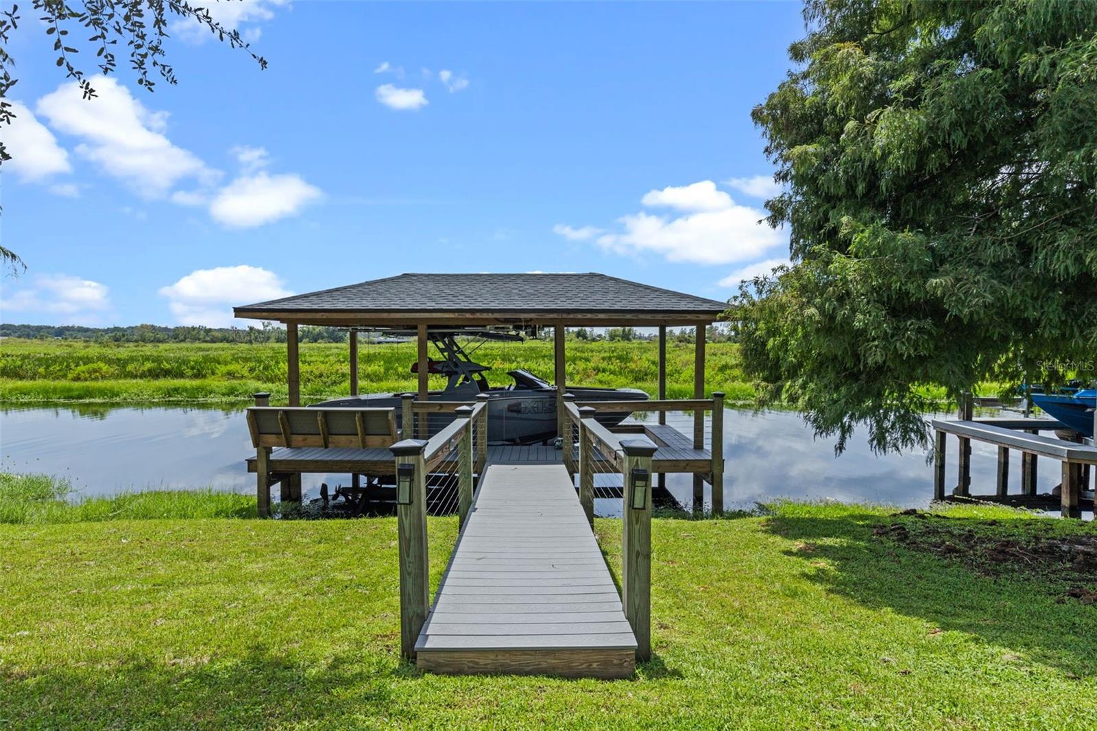 720 BAREFOOT BAY LOOP