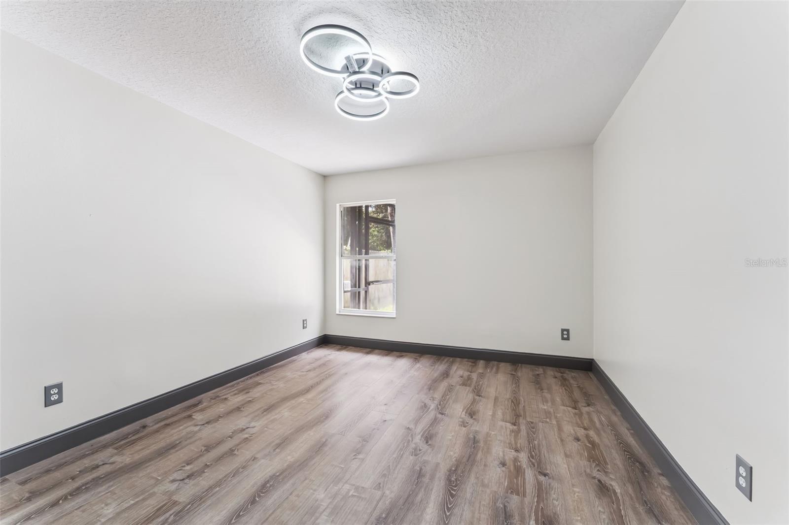 3607 BREEDERS CUP CT