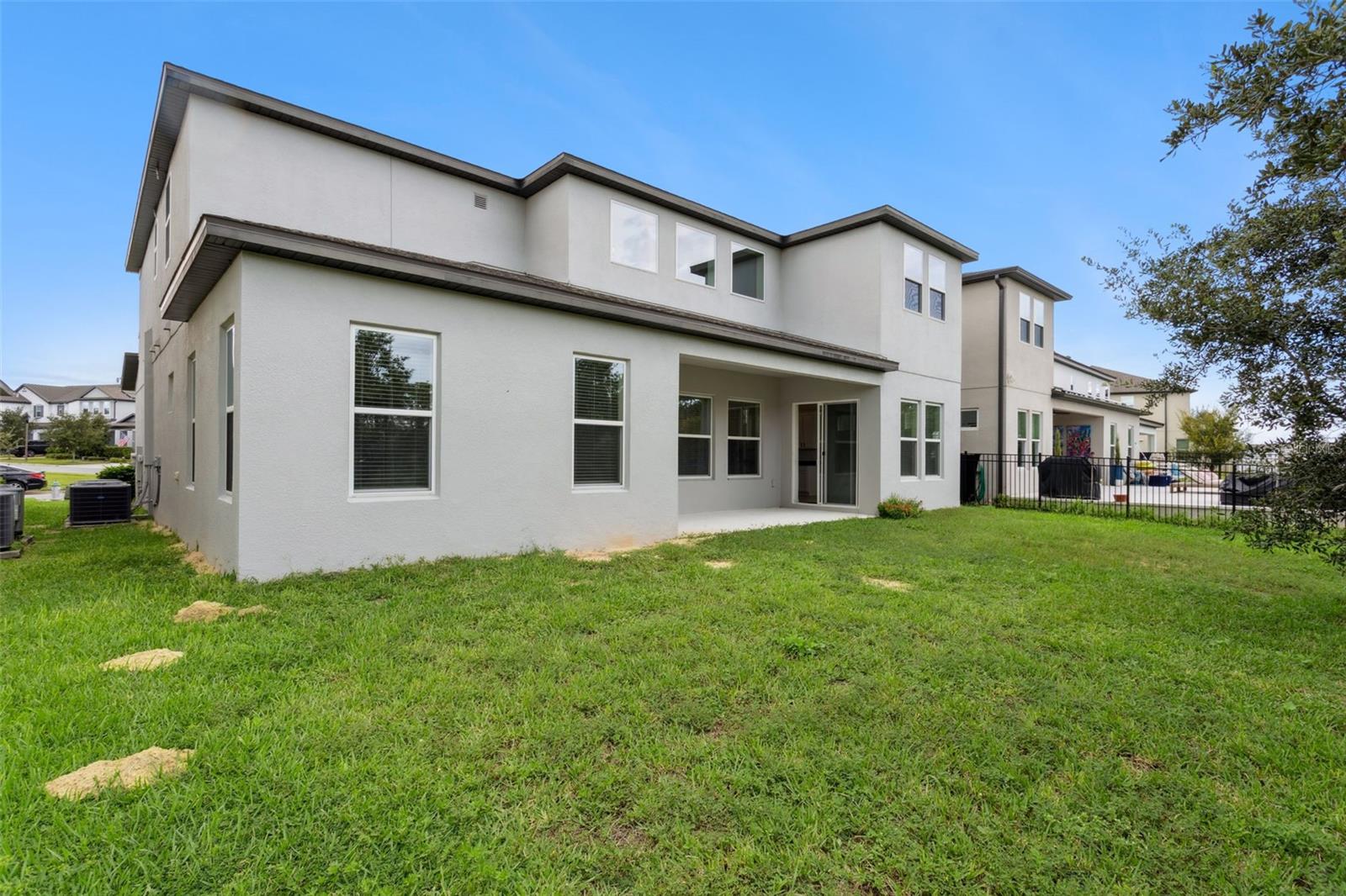 10037 AUSTRINA OAK LOOP