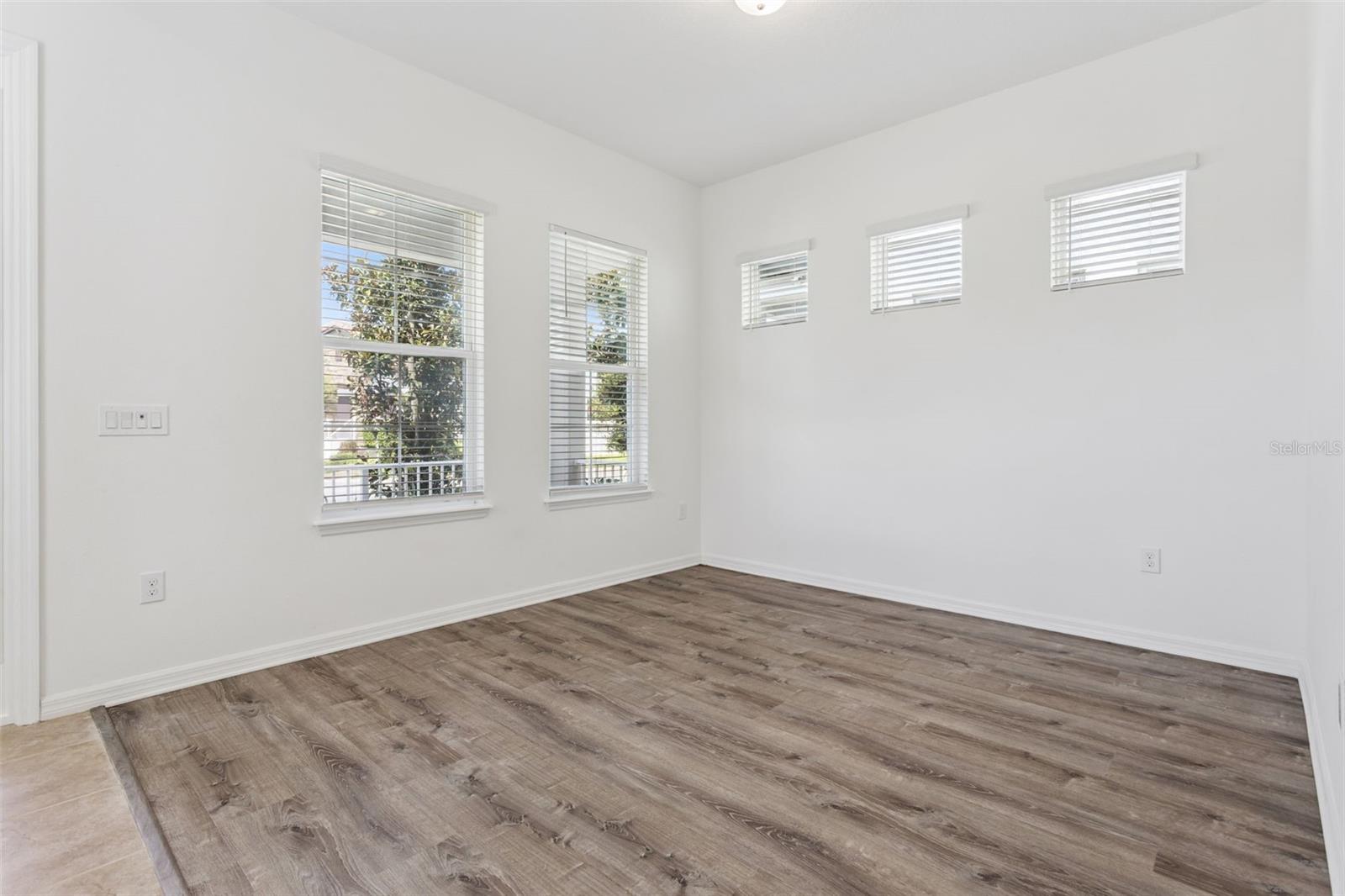10037 AUSTRINA OAK LOOP
