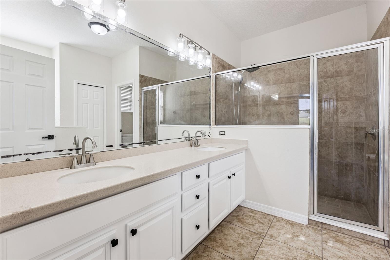 2332 BLACK LAKE BLVD