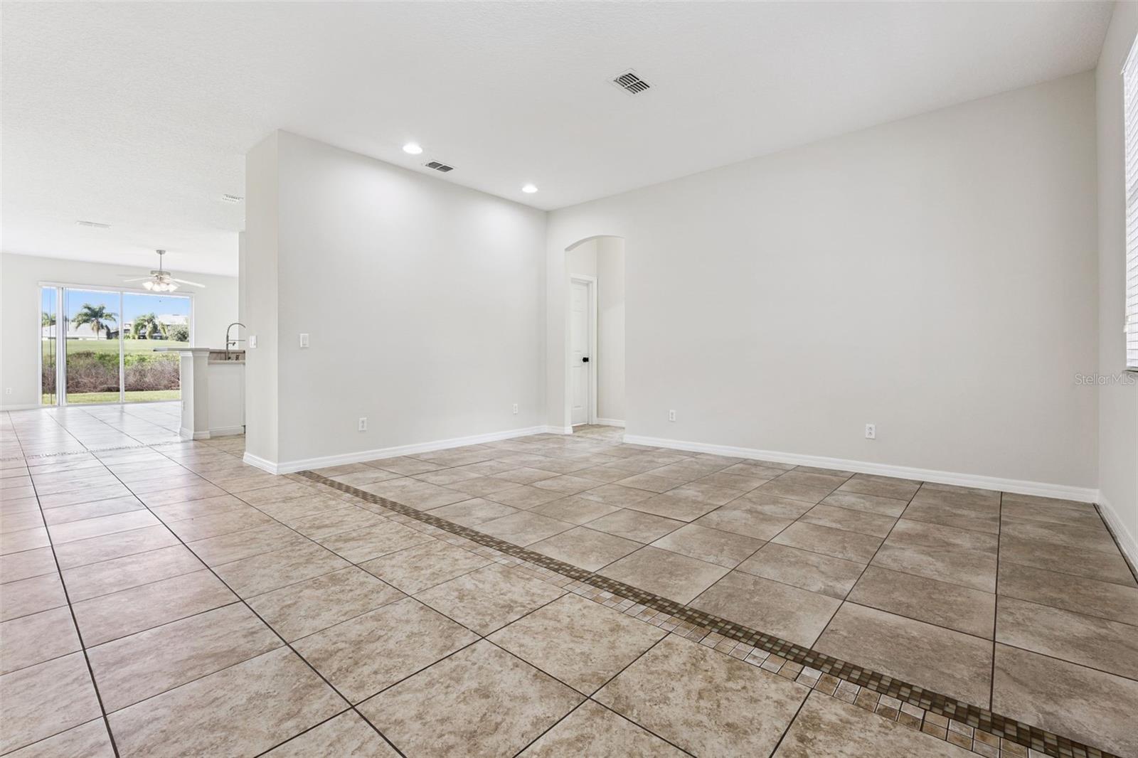 2332 BLACK LAKE BLVD