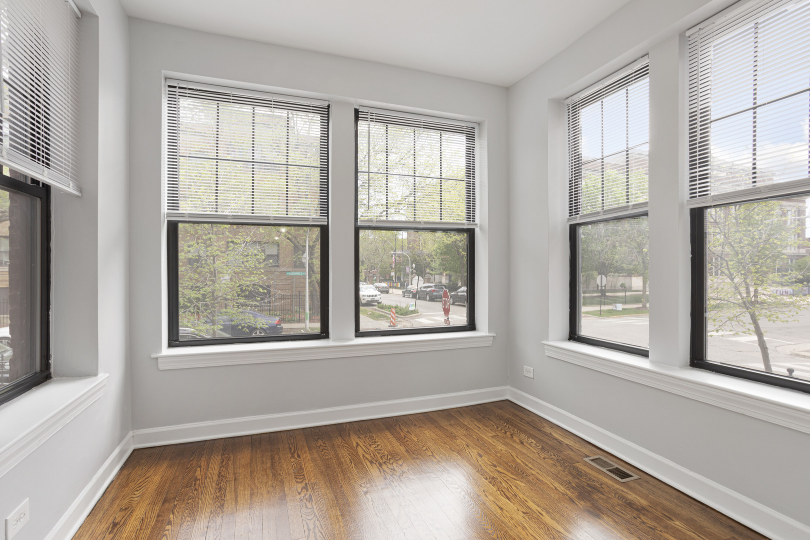 7700 N Marshfield Avenue Unit: 2