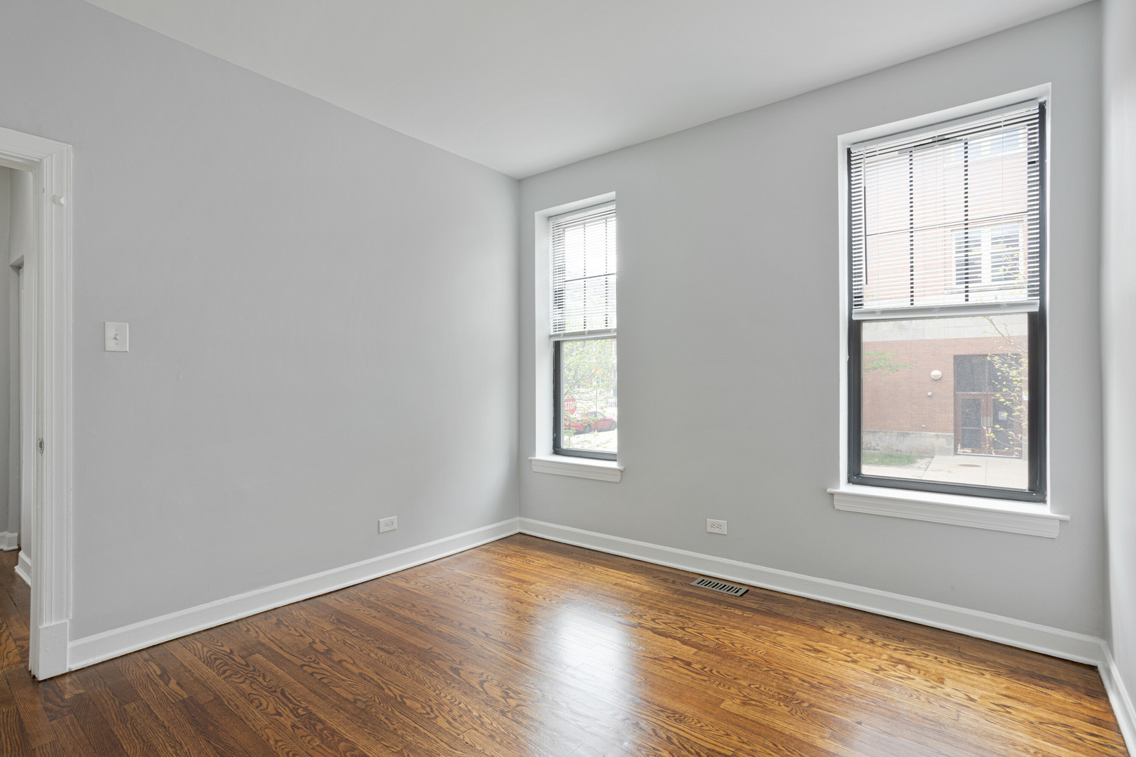 7700 N Marshfield Avenue Unit: 2