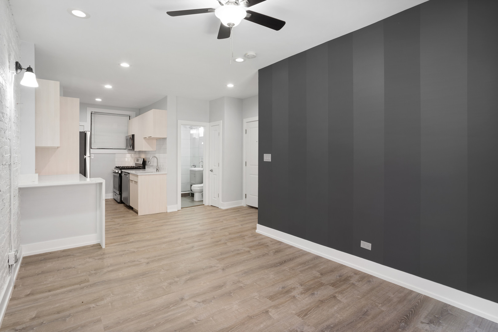 1700 W Juneway Terrace Unit: 3B